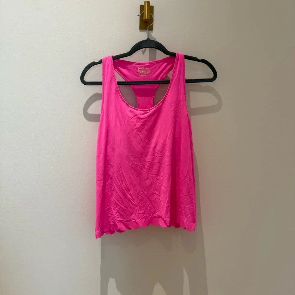 Lilly Pulitzer Luxletic Bright Pink top with built in shelf bra! - Picture 1 of 4